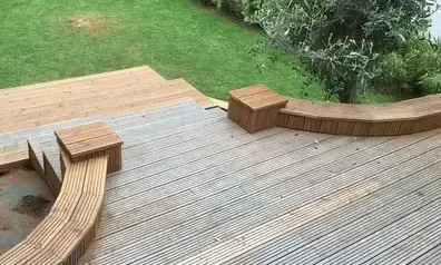 installation de terrasse bois Corps-nuds-1